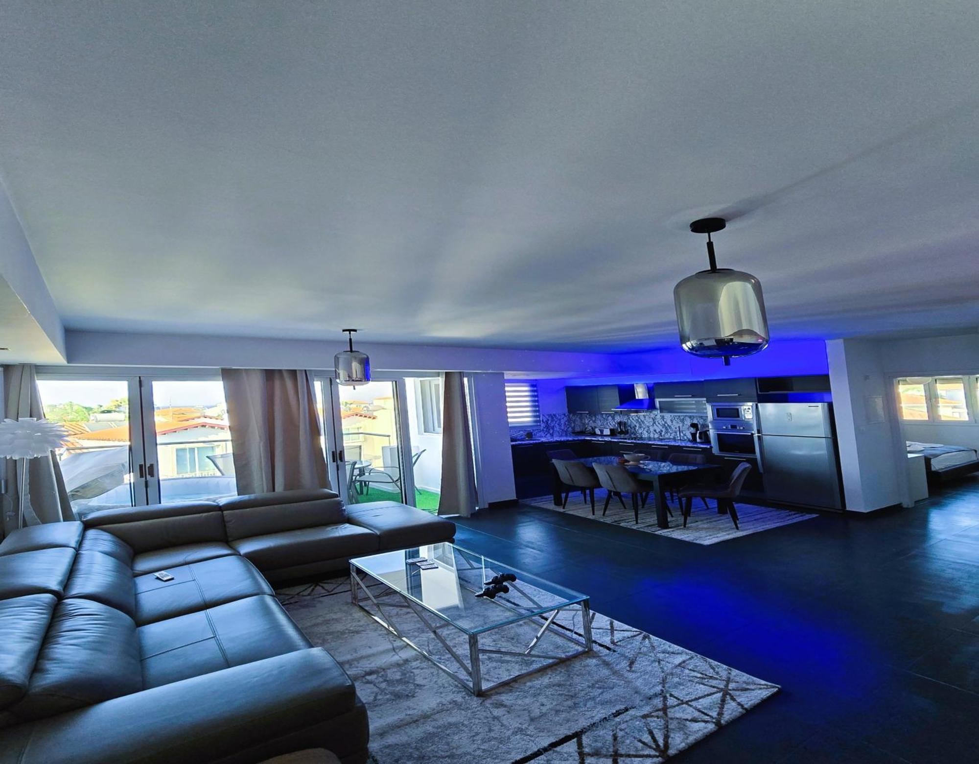 Golden Bay Deluxe Holiday Apartment Протарас Экстерьер фото