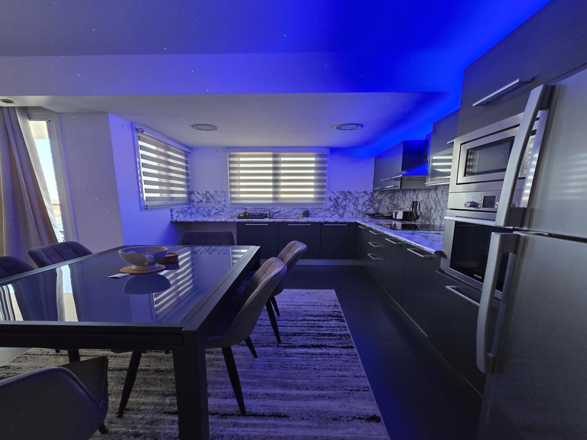 Golden Bay Deluxe Holiday Apartment Протарас Экстерьер фото