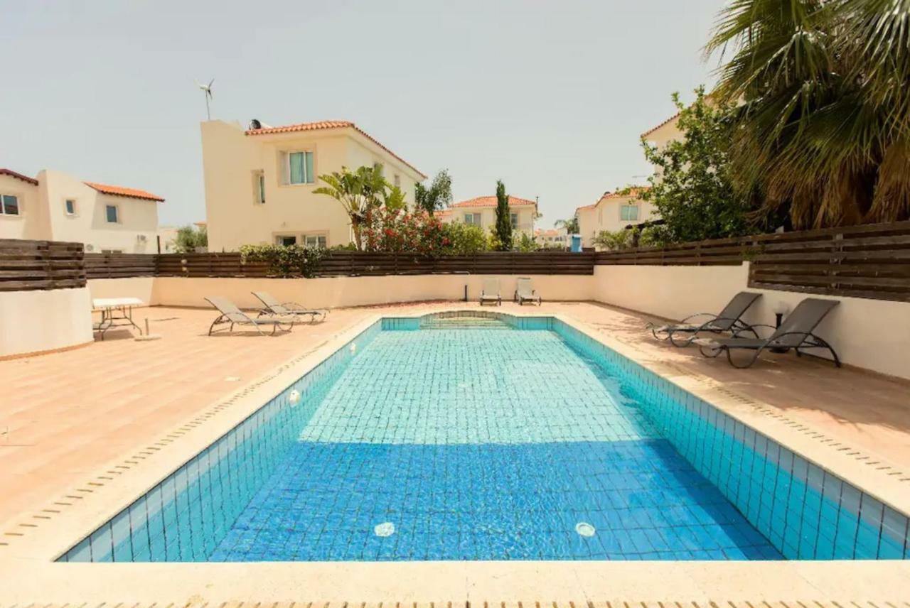 Golden Bay Deluxe Holiday Apartment Протарас Экстерьер фото